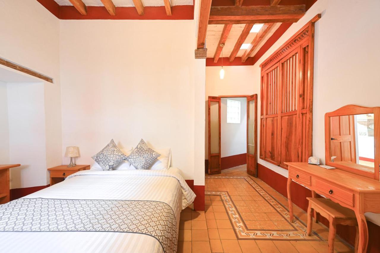 Hotel Meson Cuevano グアナファト エクステリア 写真